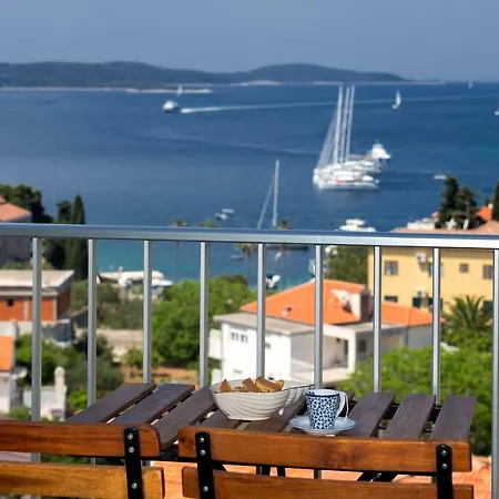 About The Sea - Riviera House Near The Center Of Hvar *