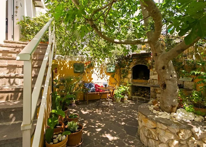 About The Sea - Riviera House Near The Center Of Hvar 게스트하우스