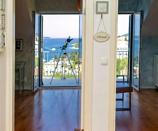 About The Sea - Riviera House Near The Center Of Hvar