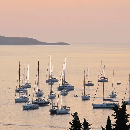 Pensionat About The Sea - Riviera House Near The Center Of Hvar