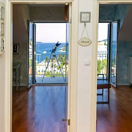 About The Sea - Riviera House Near The Center Of Hvar