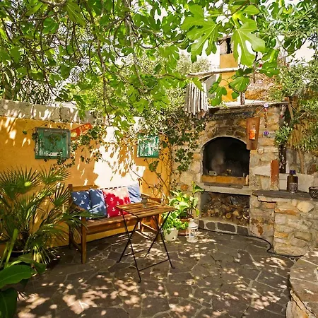 About The Sea - Riviera House Near The Center Of Hvar