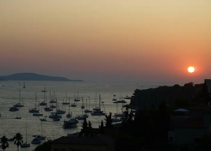 Pensjonat About The Sea - Riviera House Near The Center Of Hvar Hvar Town